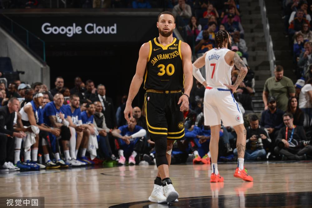 由于正处在 由于正处在